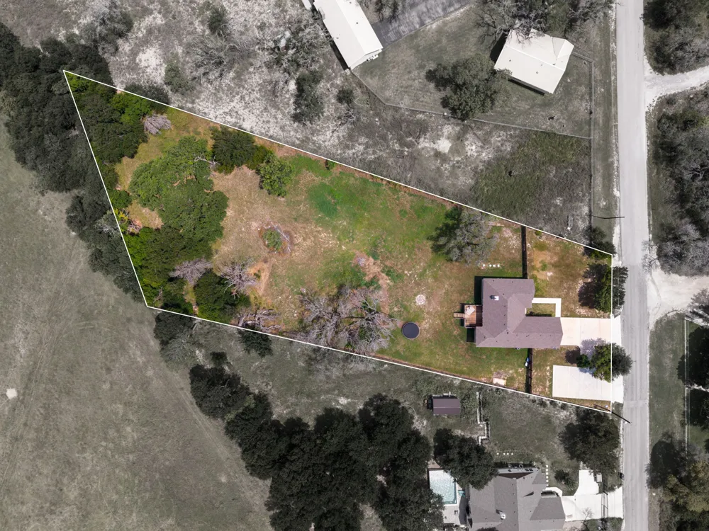 1110 County Road 1045 Lampasas, TX 76550