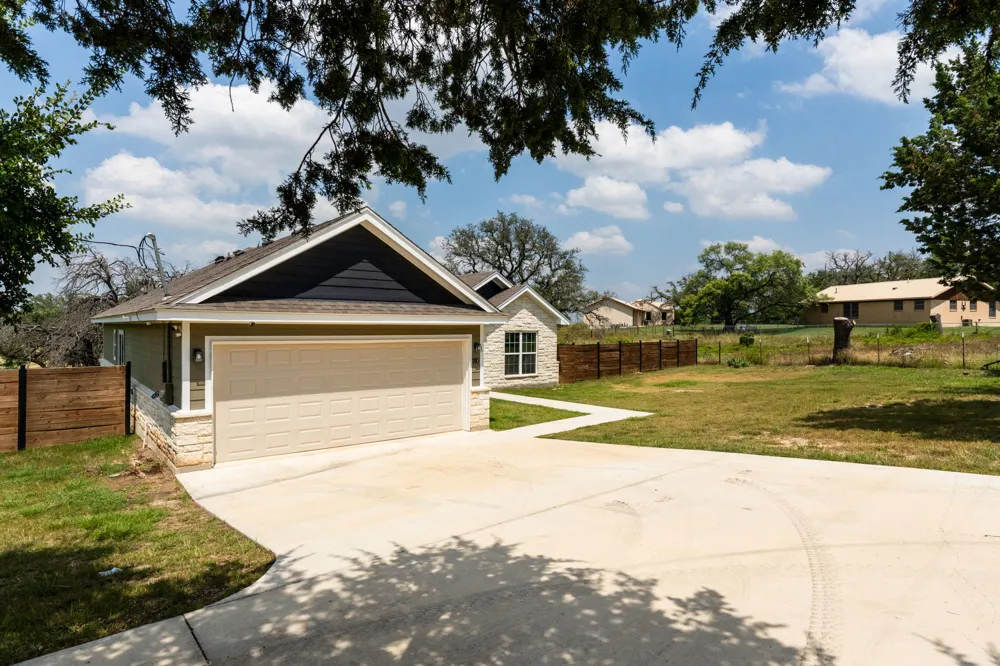1110 County Road 1045 Lampasas, TX 76550