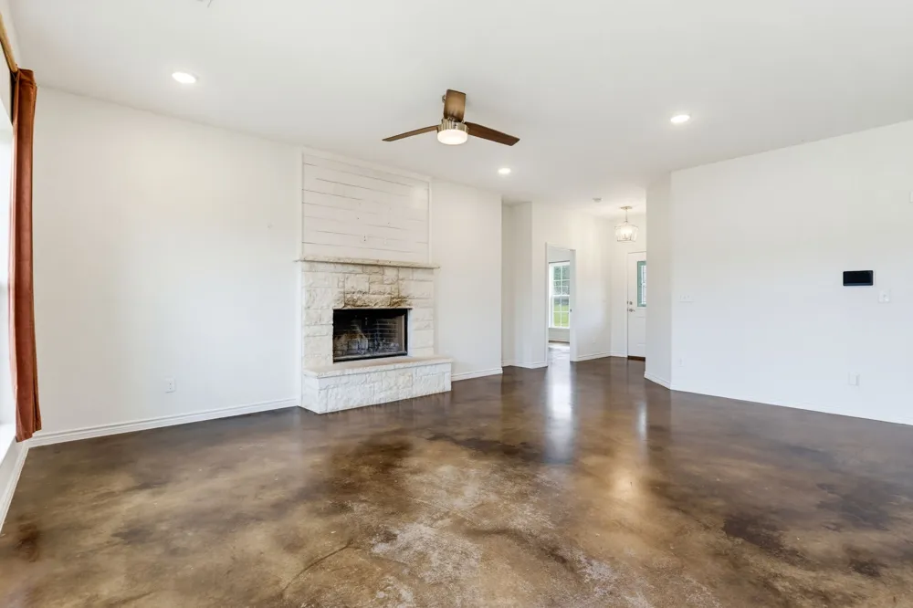 1110 County Road 1045 Lampasas, TX 76550