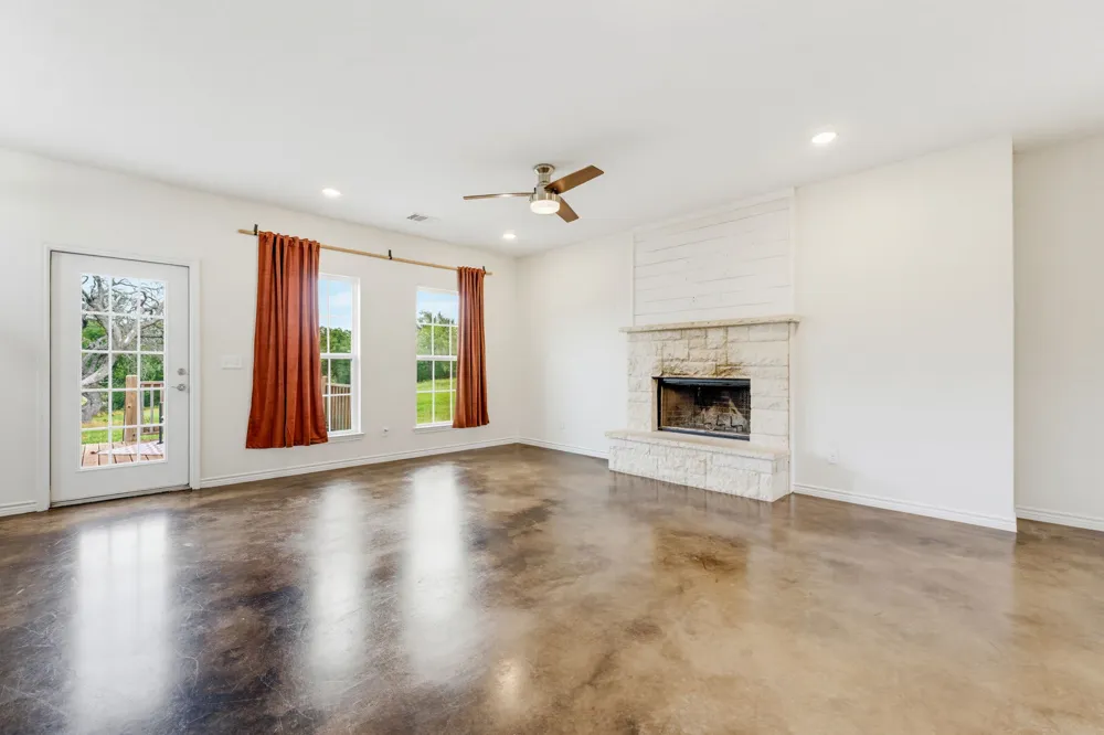 1110 County Road 1045 Lampasas, TX 76550