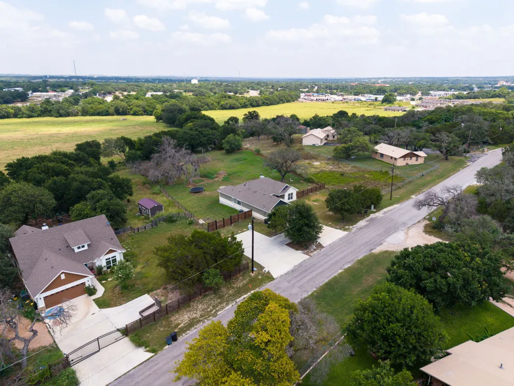 1110 County Road 1045 Lampasas, TX 76550
