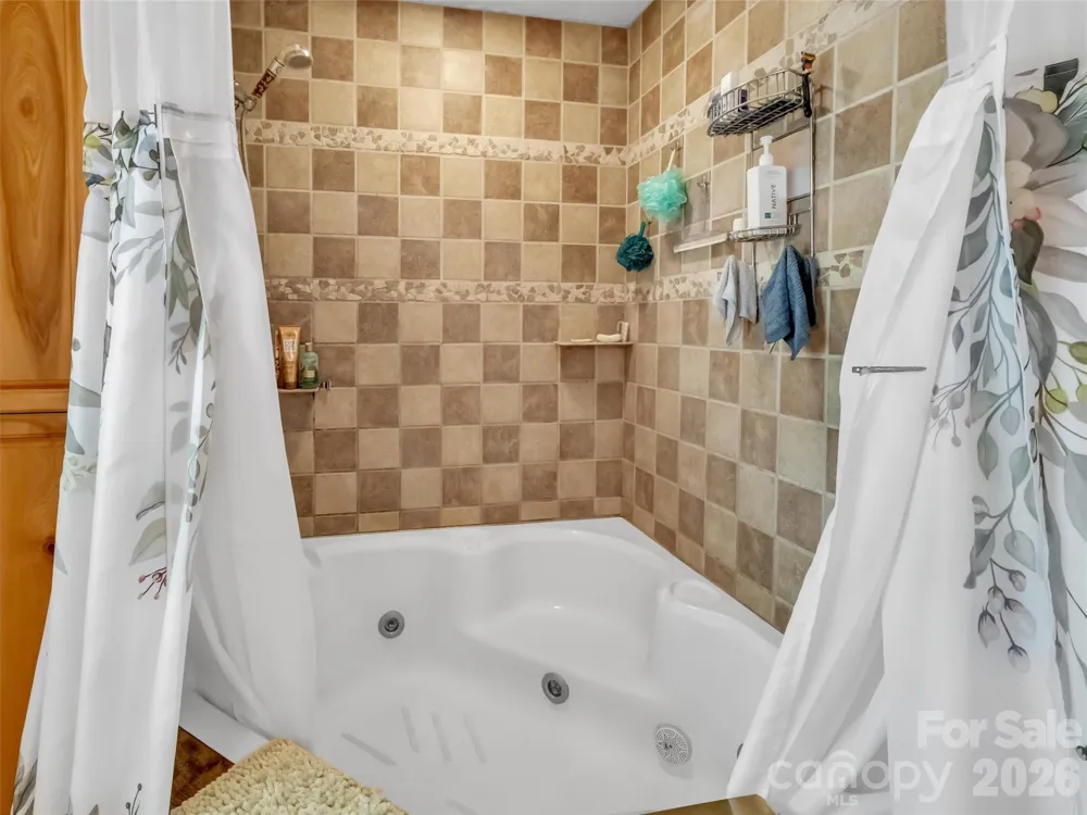 150 Sorghum Drive Waynesville, NC 28785