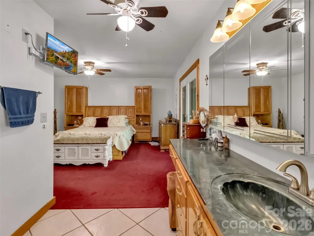 150 Sorghum Drive Waynesville, NC 28785
