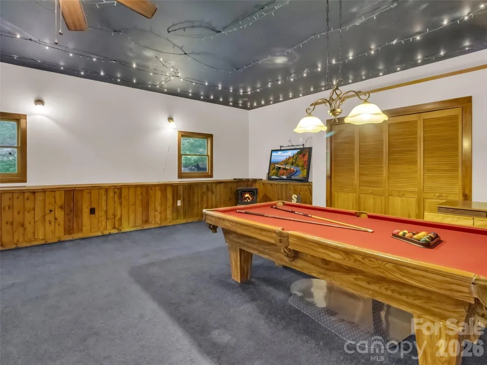 150 Sorghum Drive Waynesville, NC 28785
