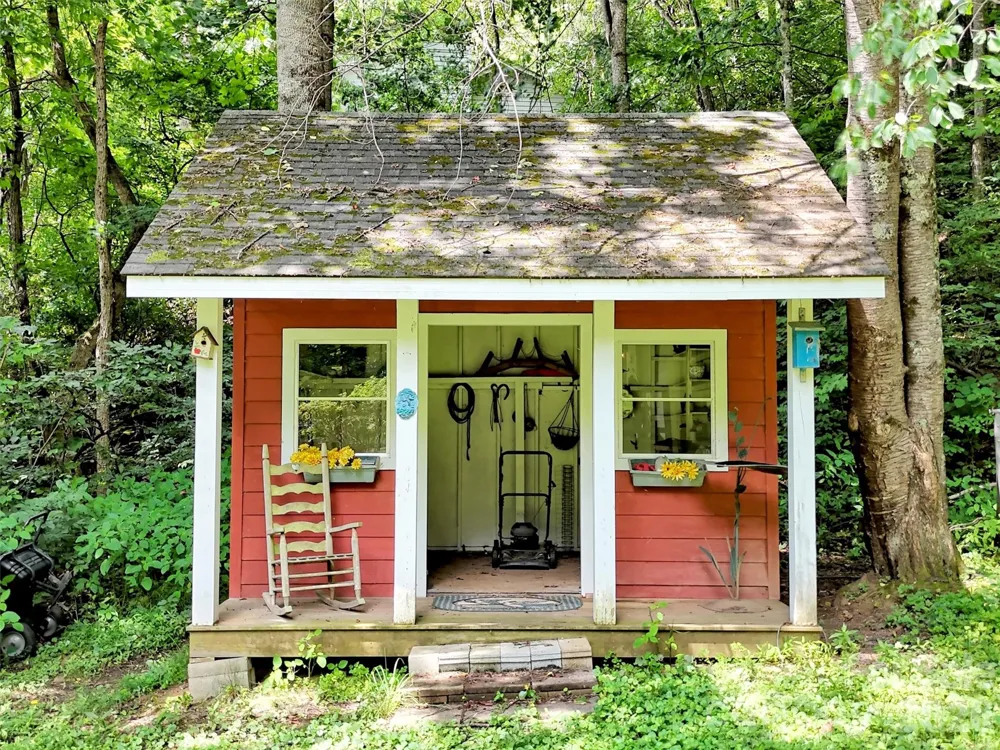150 Sorghum Drive Waynesville, NC 28785