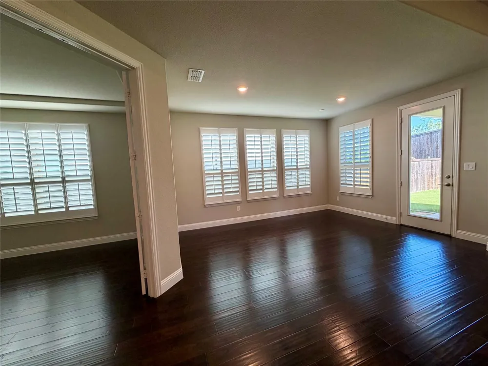 2705 Walnut Creek Lane The Colony, TX 75056