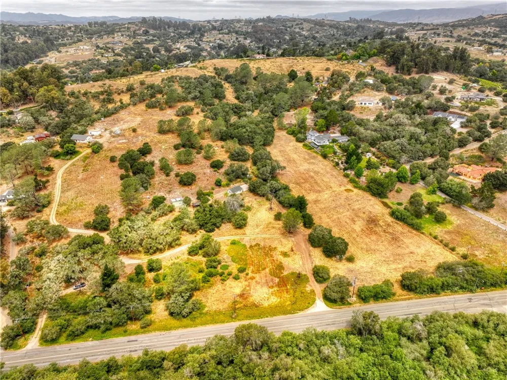 979 Noyes Arroyo Grande, CA 93420