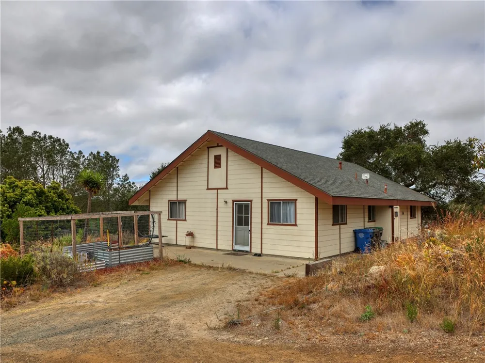 979 Noyes Arroyo Grande, CA 93420