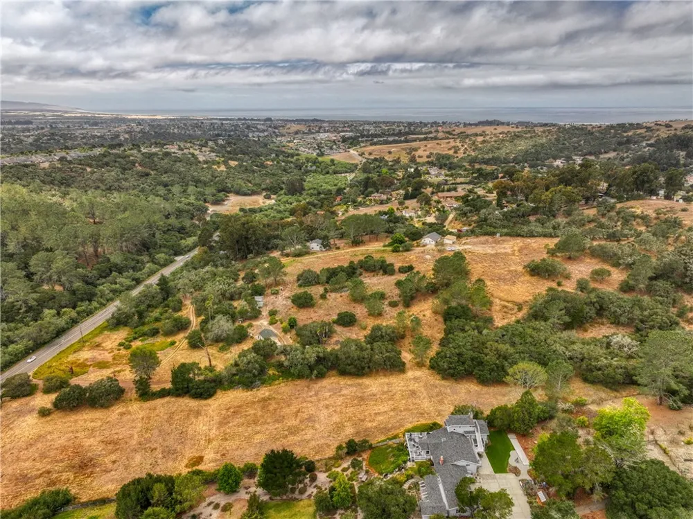 979 Noyes Arroyo Grande, CA 93420