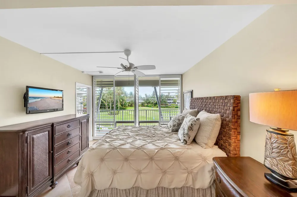 1221 Hillsboro Mile #42b Hillsboro Beach, FL 33062
