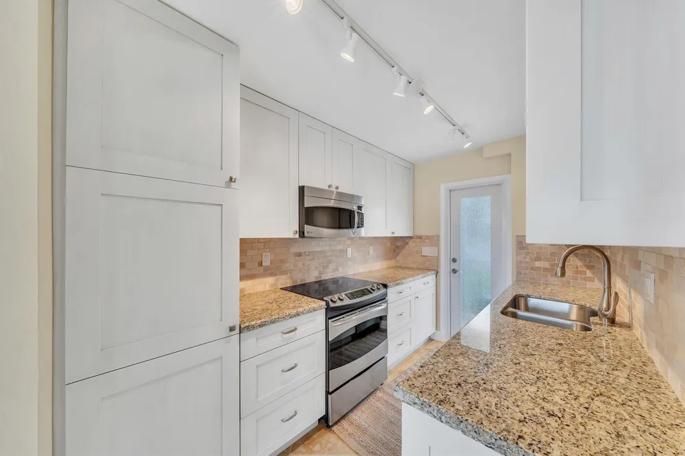 1221 Hillsboro Mile #42b Hillsboro Beach, FL 33062