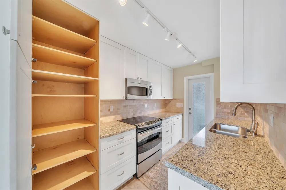 1221 Hillsboro Mile #42b Hillsboro Beach, FL 33062