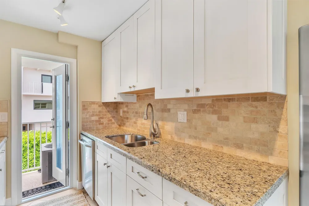 1221 Hillsboro Mile #42b Hillsboro Beach, FL 33062