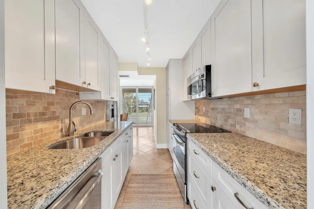1221 Hillsboro Mile #42b Hillsboro Beach, FL 33062