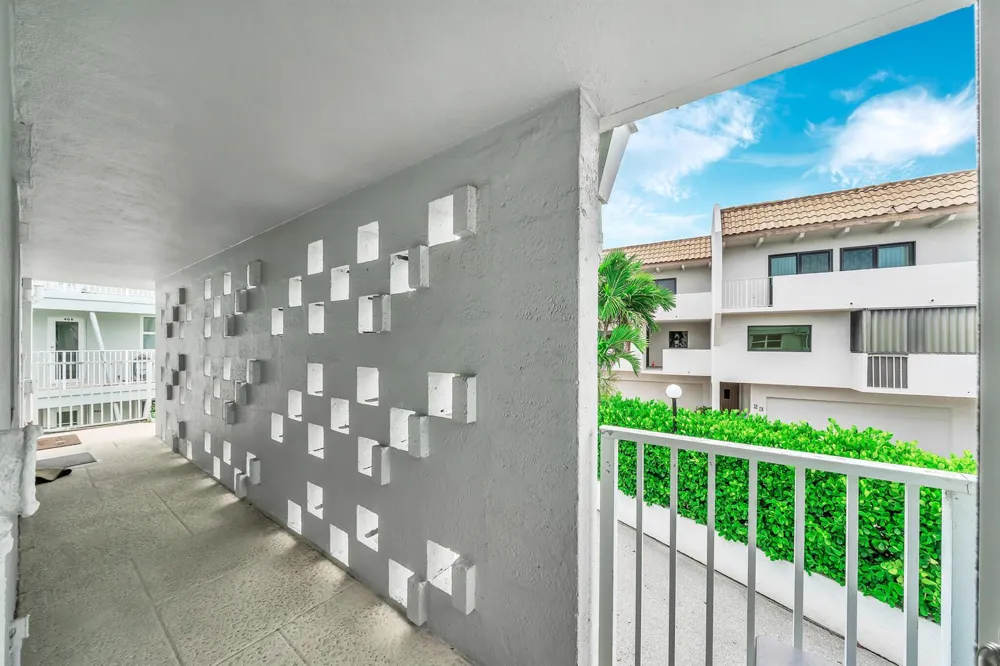 1221 Hillsboro Mile #42b Hillsboro Beach, FL 33062