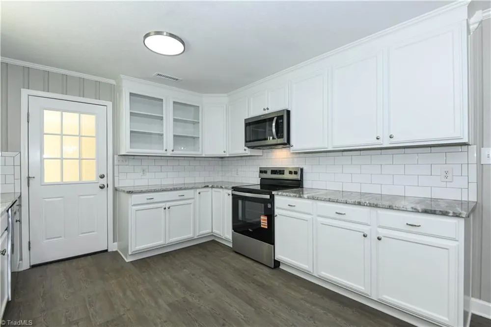 3506 Treeview Lane Browns Summit, NC 27214