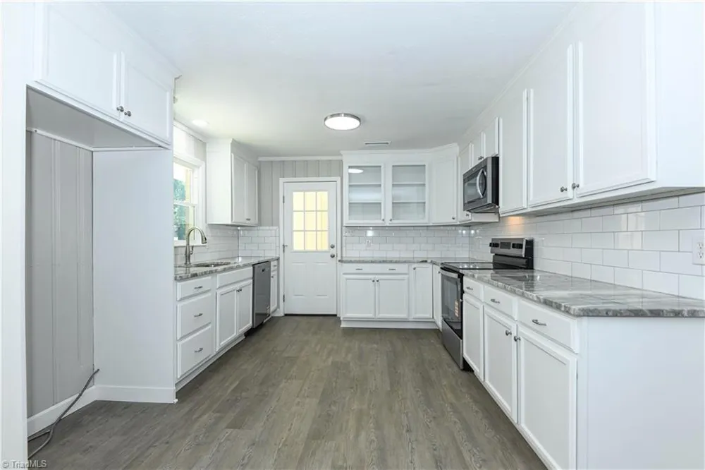 3506 Treeview Lane Browns Summit, NC 27214