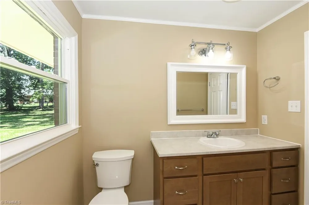 3506 Treeview Lane Browns Summit, NC 27214