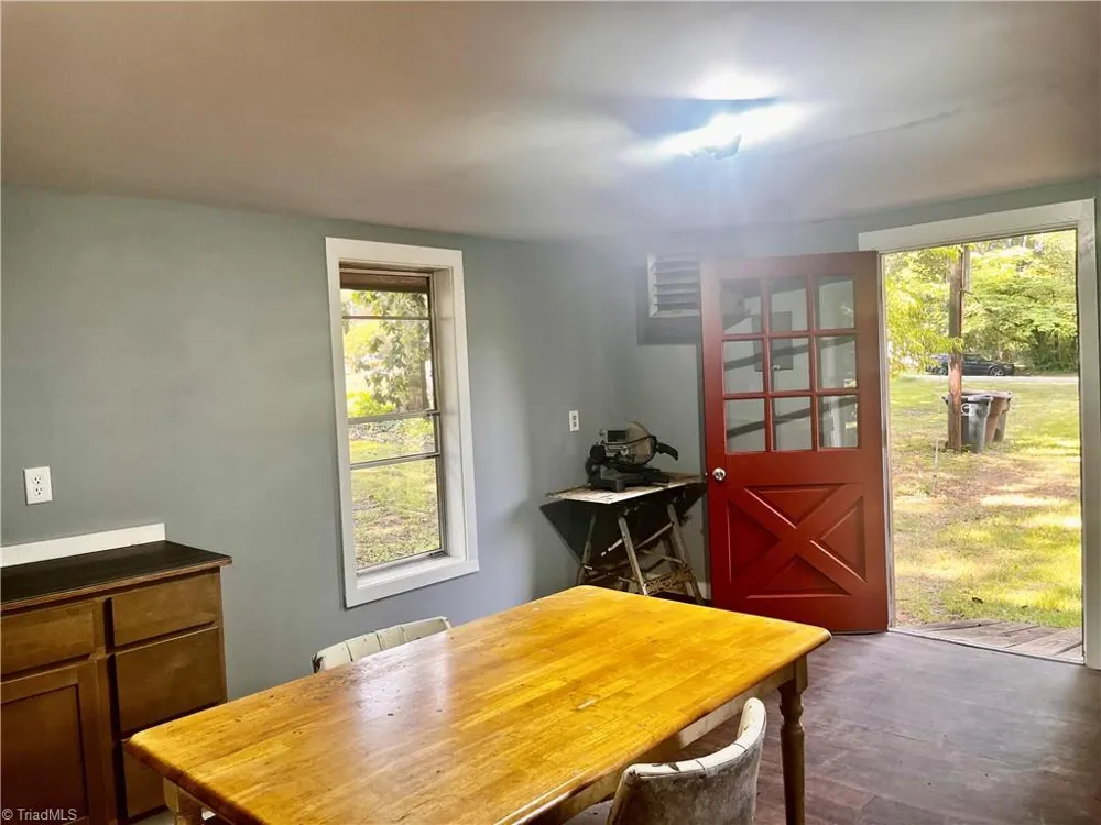 3506 Treeview Lane Browns Summit, NC 27214