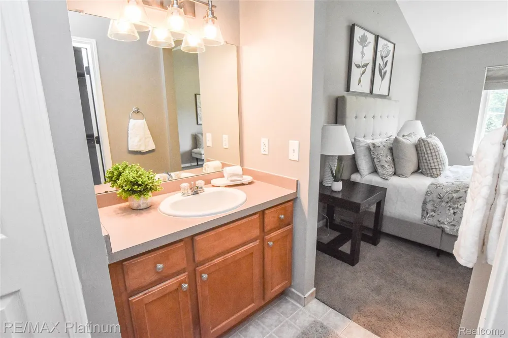 1661 Sanctuary Circle Oceola Township, MI 48855
