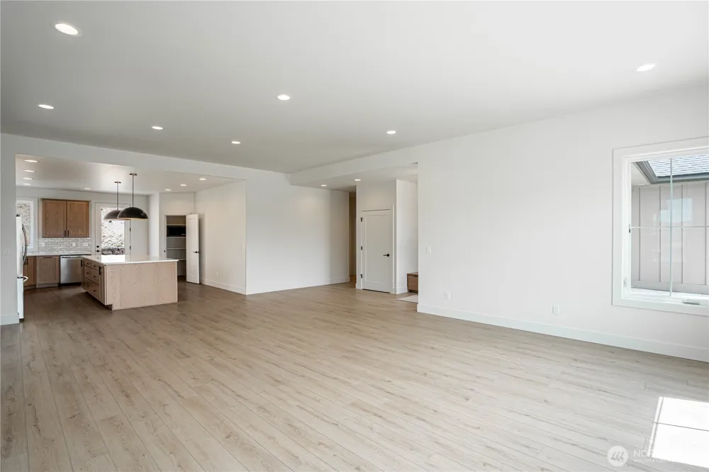 922 Long Drive Chelan, WA 98816