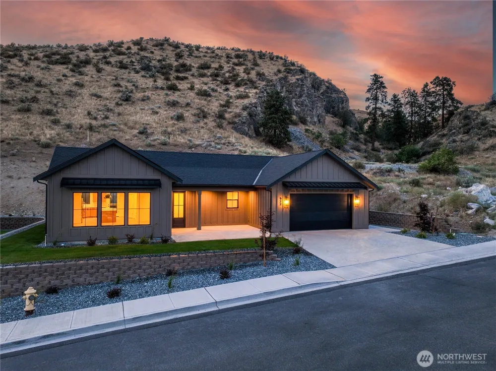 922 Long Drive Chelan, WA 98816