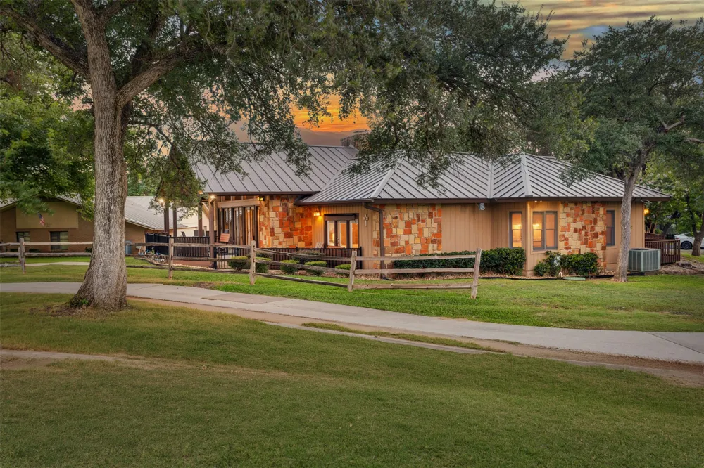 624 Hi Stirrup Horseshoe Bay, TX 78657