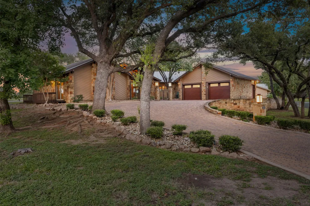 624 Hi Stirrup Horseshoe Bay, TX 78657