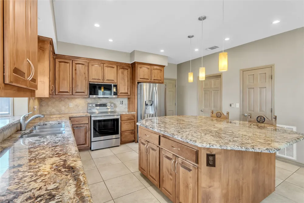 624 Hi Stirrup Horseshoe Bay, TX 78657