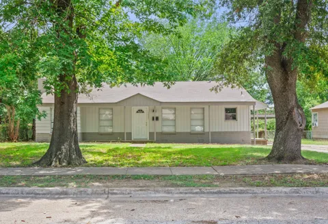 1432 Meadowbrook Drive