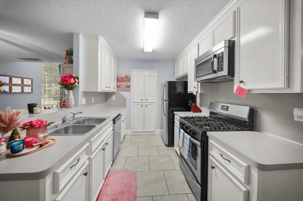 1414 Cypress Cove Street La Porte, TX 77571