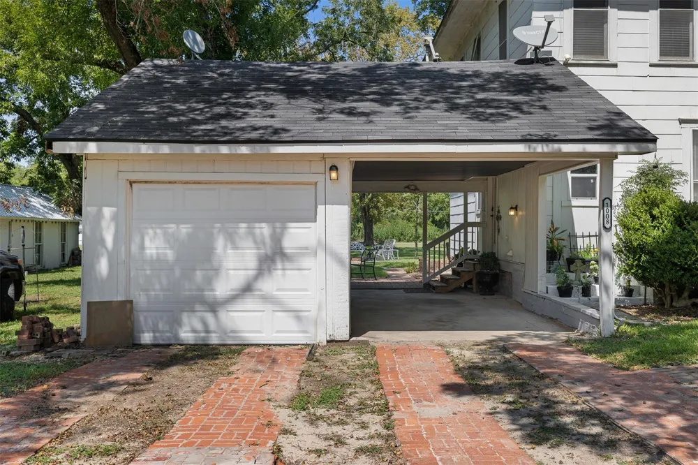 1008 Railroad Thornton, TX 76687