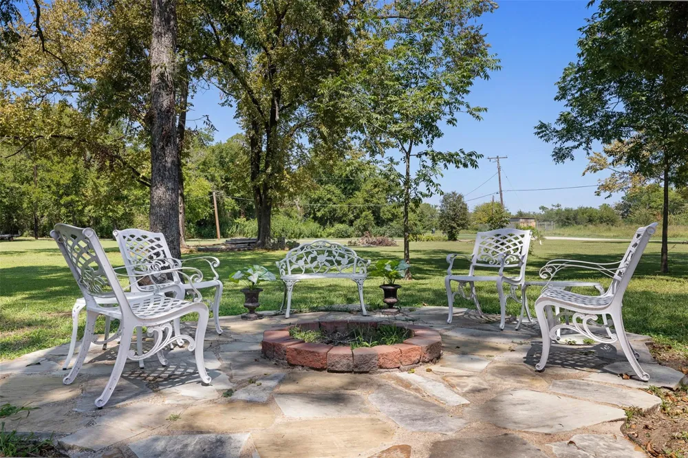 1008 Railroad Thornton, TX 76687