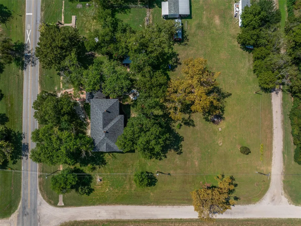 1008 Railroad Thornton, TX 76687