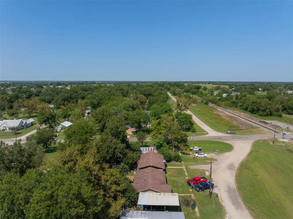 1008 Railroad Thornton, TX 76687