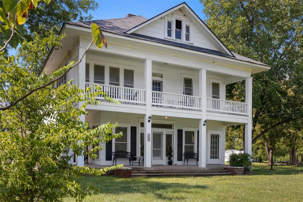 1008 Railroad Thornton, TX 76687