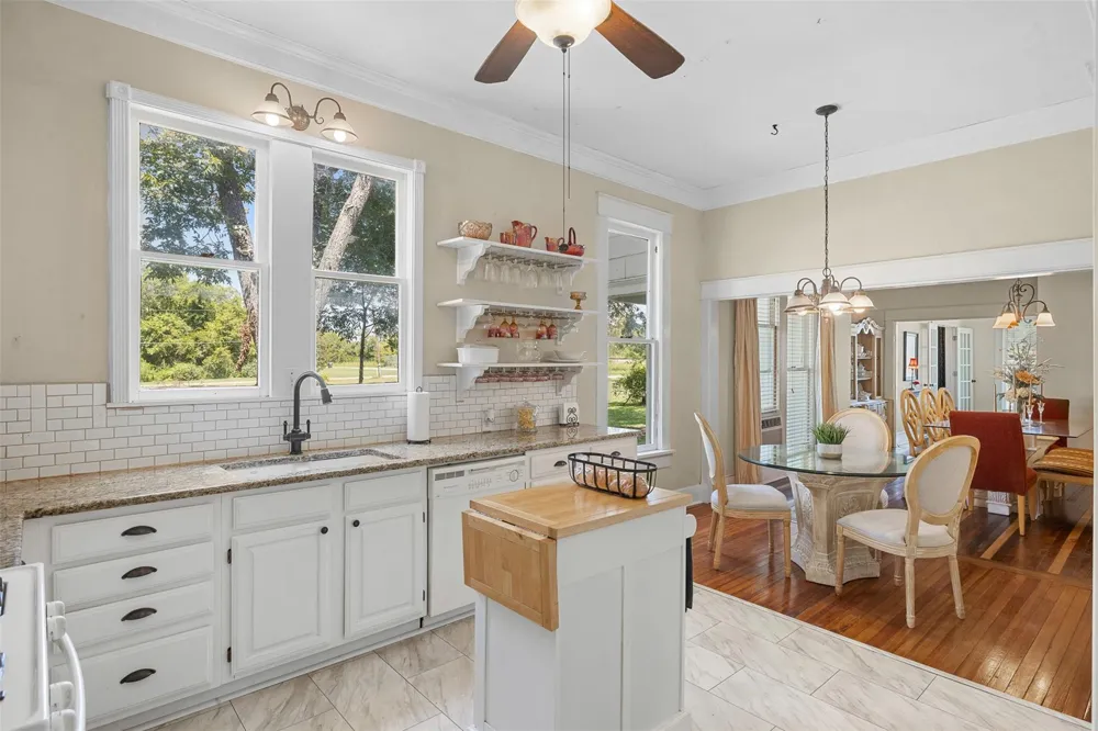 1008 Railroad Thornton, TX 76687