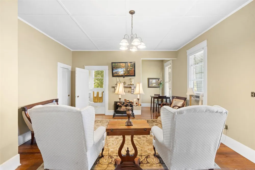 1008 Railroad Thornton, TX 76687