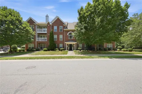 130 Shallowford Reserve Drive #301