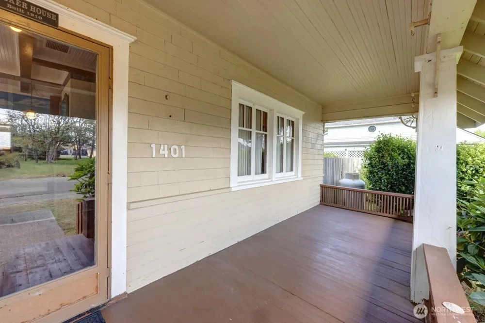 1401 262nd Place Ocean Park, WA 98640