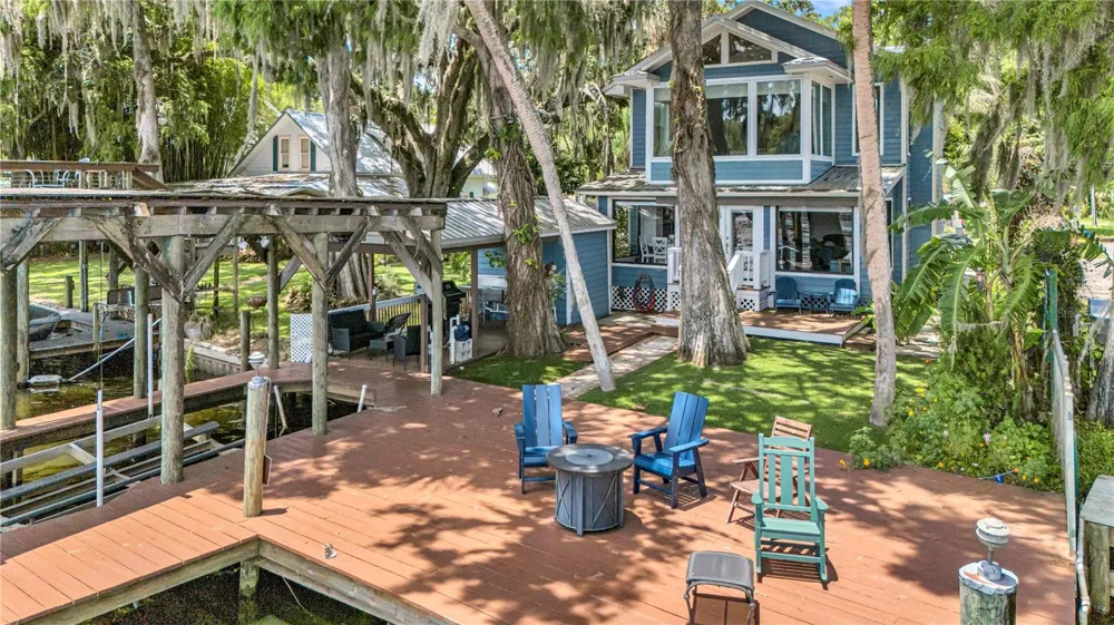 55342 CLAIRE STREET Astor, FL 32102