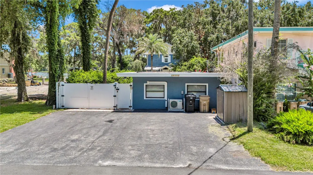 55342 CLAIRE STREET Astor, FL 32102