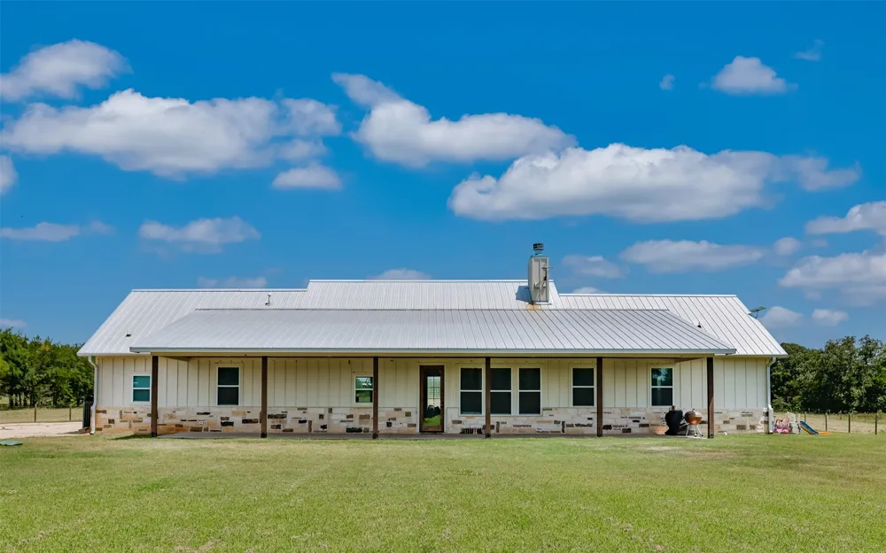 405 County Road 156 Whitesboro, TX 76273