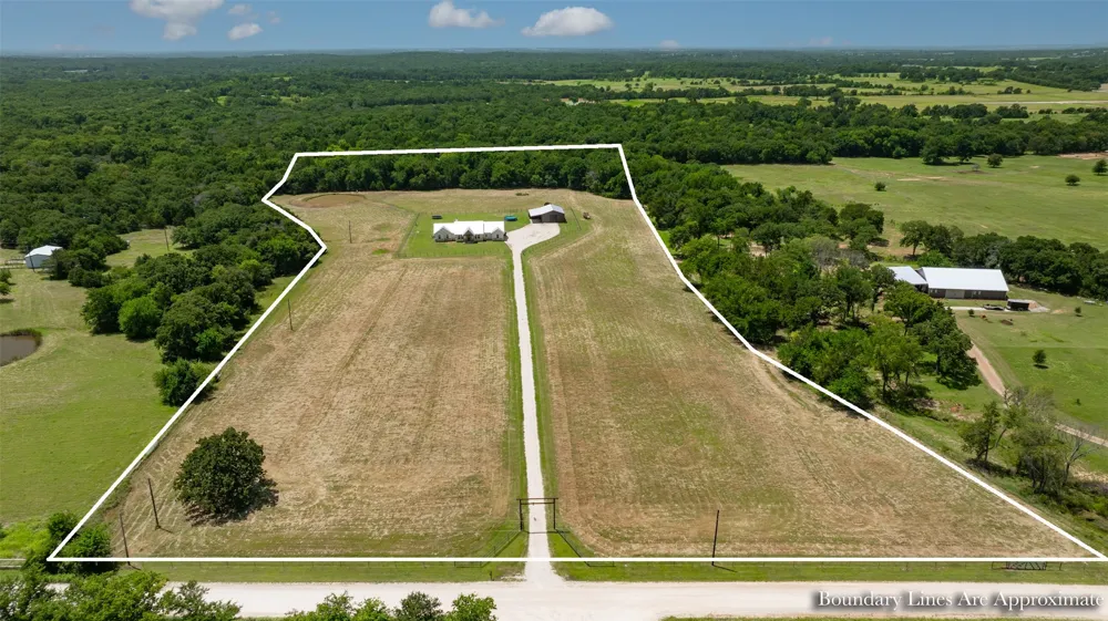 405 County Road 156 Whitesboro, TX 76273