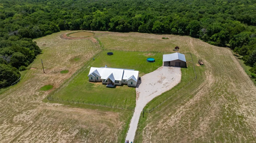 405 County Road 156 Whitesboro, TX 76273
