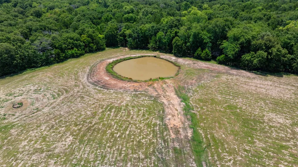 405 County Road 156 Whitesboro, TX 76273