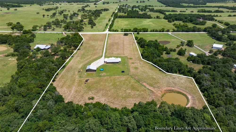405 County Road 156 Whitesboro, TX 76273