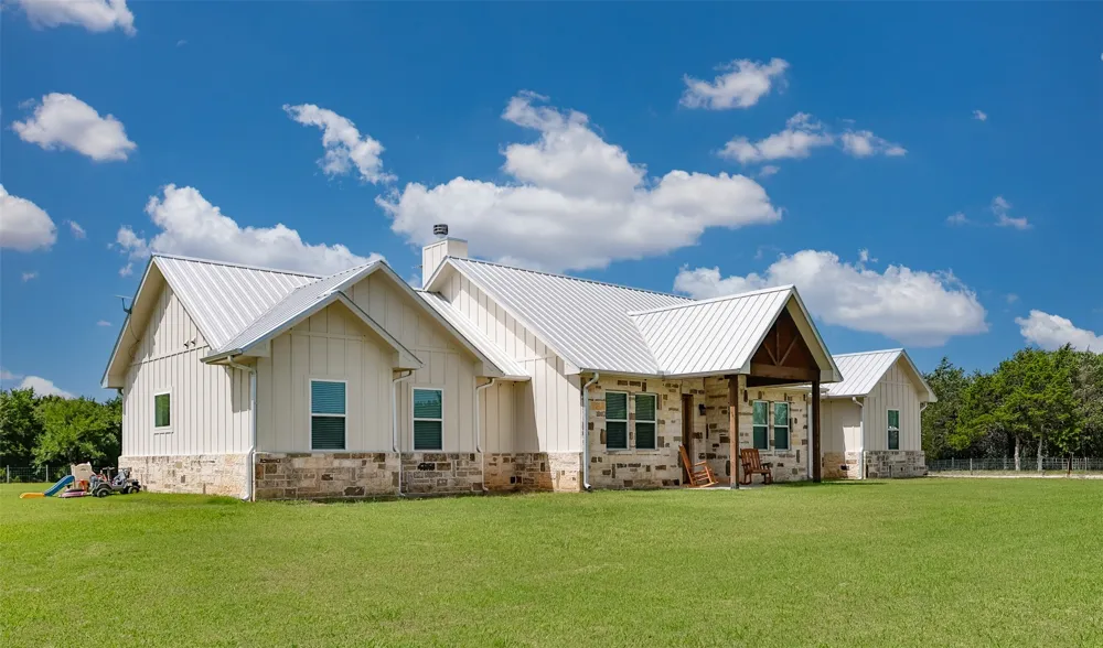 405 County Road 156 Whitesboro, TX 76273