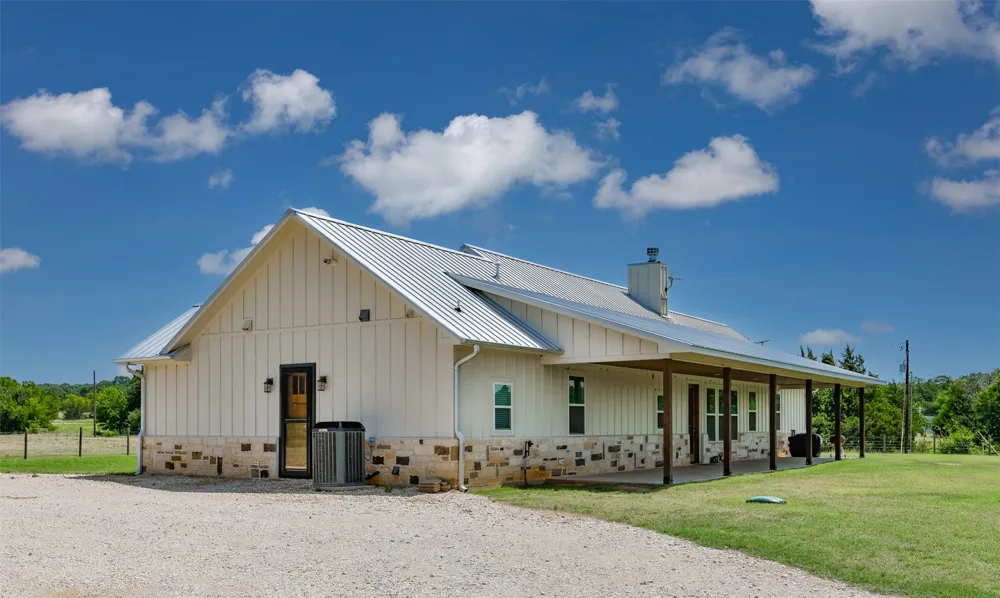 405 County Road 156 Whitesboro, TX 76273