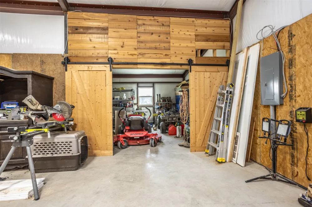 405 County Road 156 Whitesboro, TX 76273